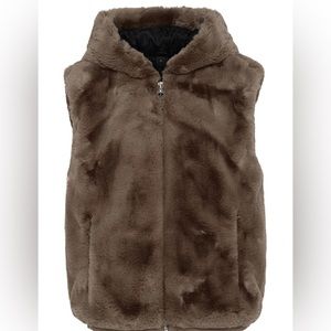 NWT Moose Knuckles faux fur vest